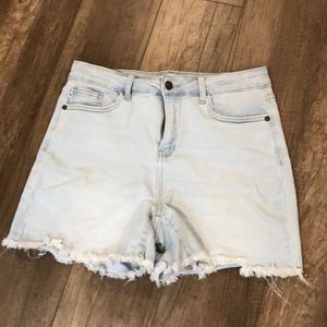 Judy Blue Light Denim Shorts; Sz L